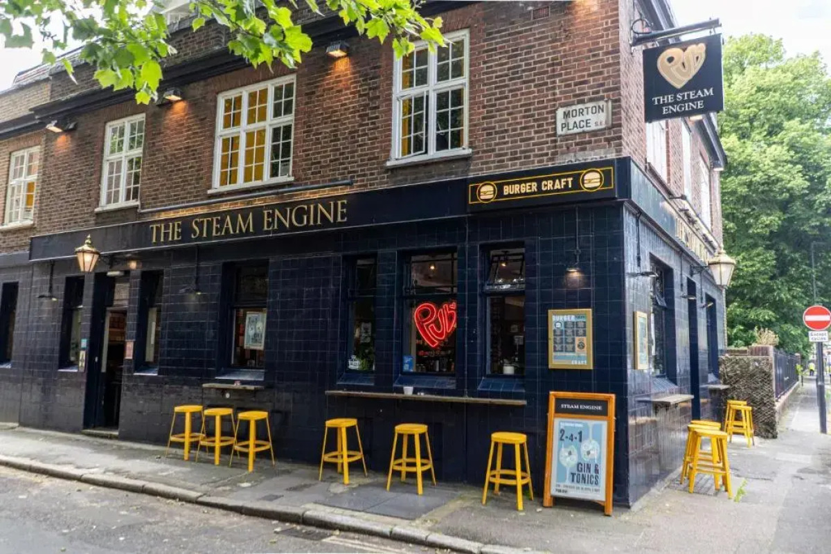 PubLove @ The Steam Engine - Hostel