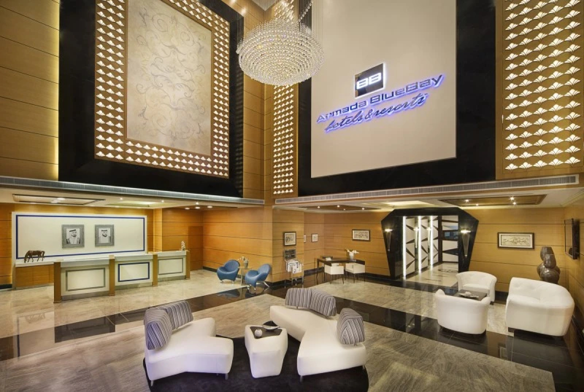 Mövenpick Jumeirah Lakes Towers Hotel