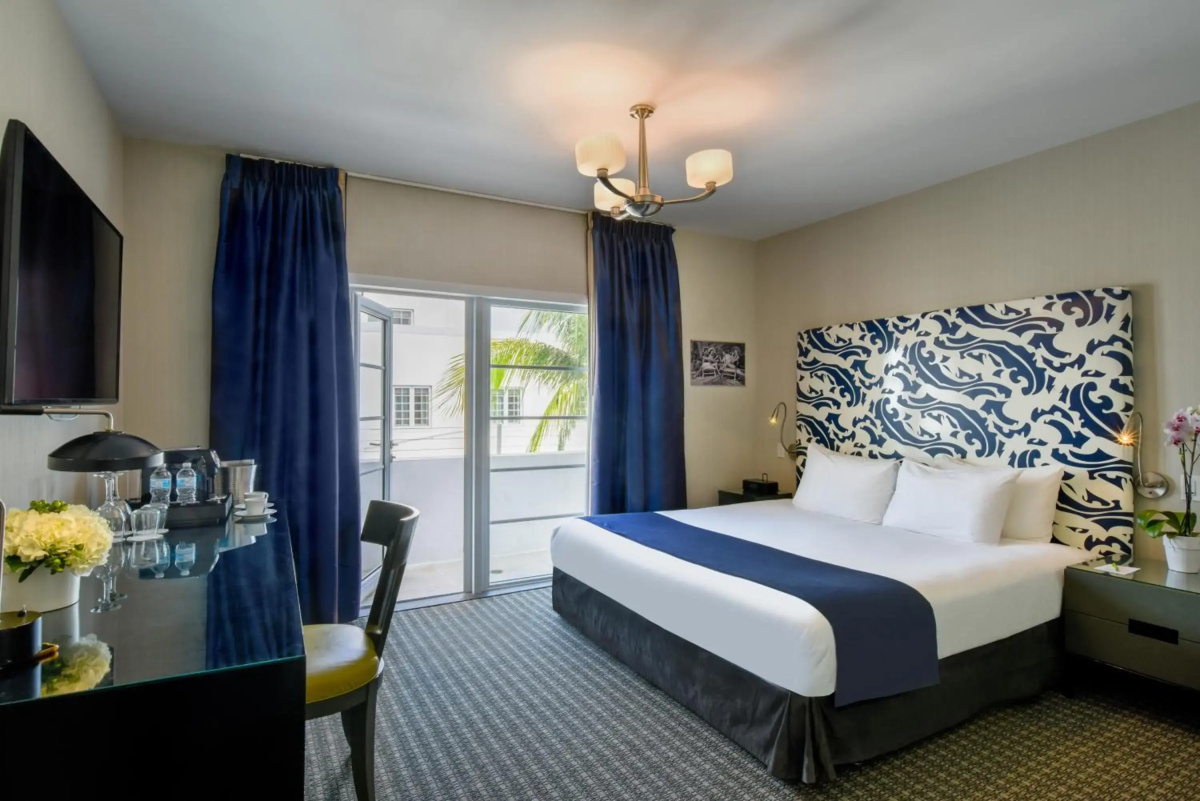 Hotel Breakwater South Beach