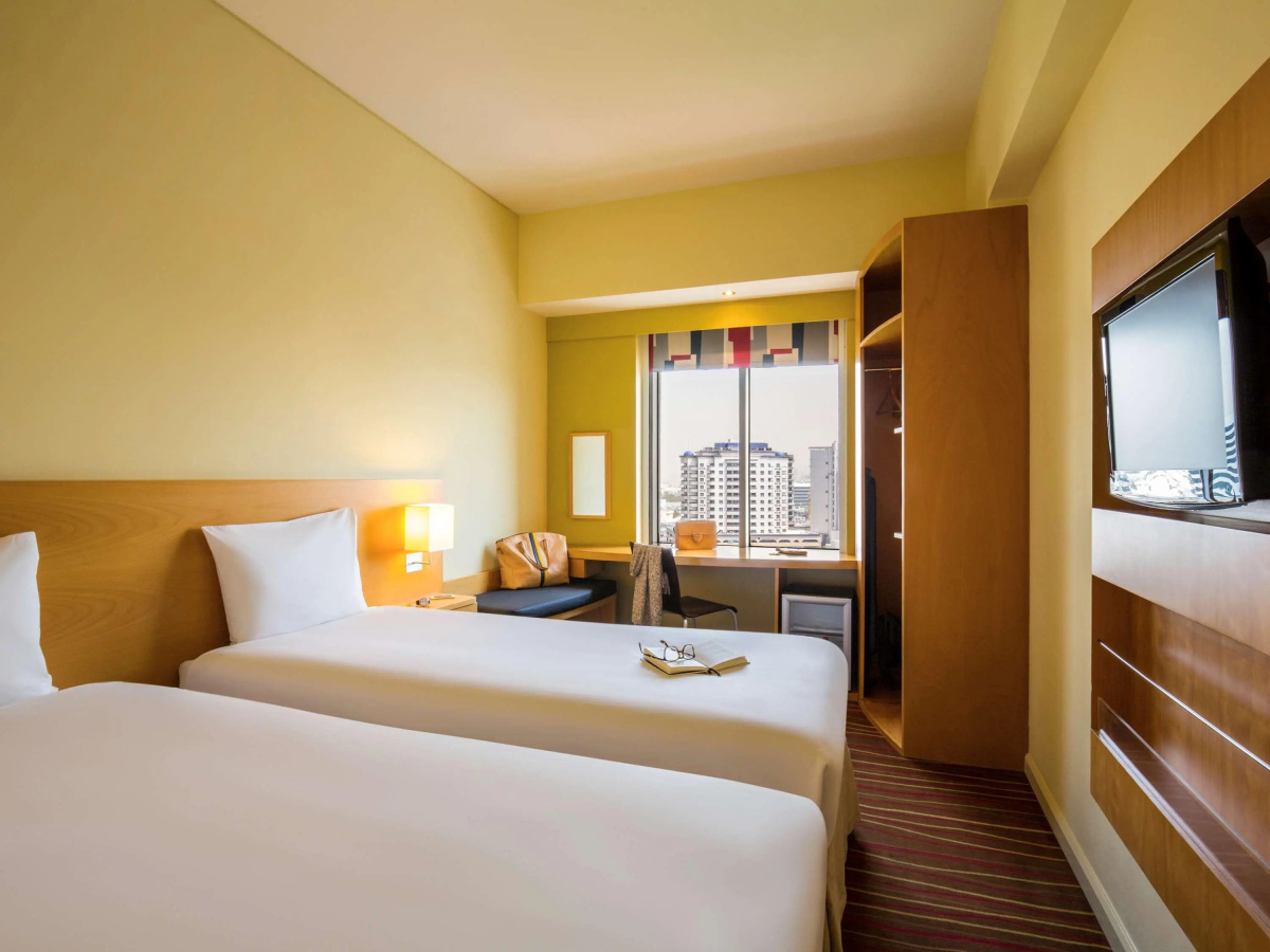 Отель ibis Deira Creekside Dubai