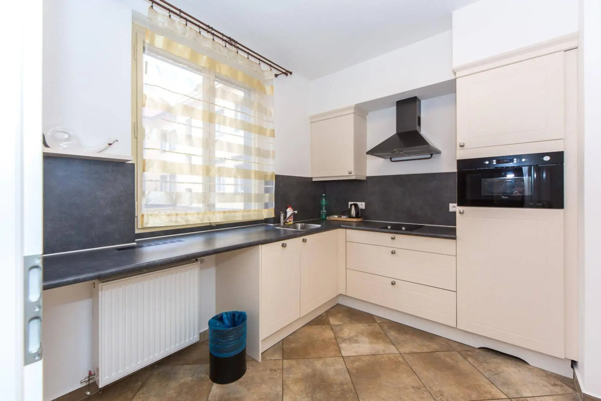 Merchant's Avenue Hotel