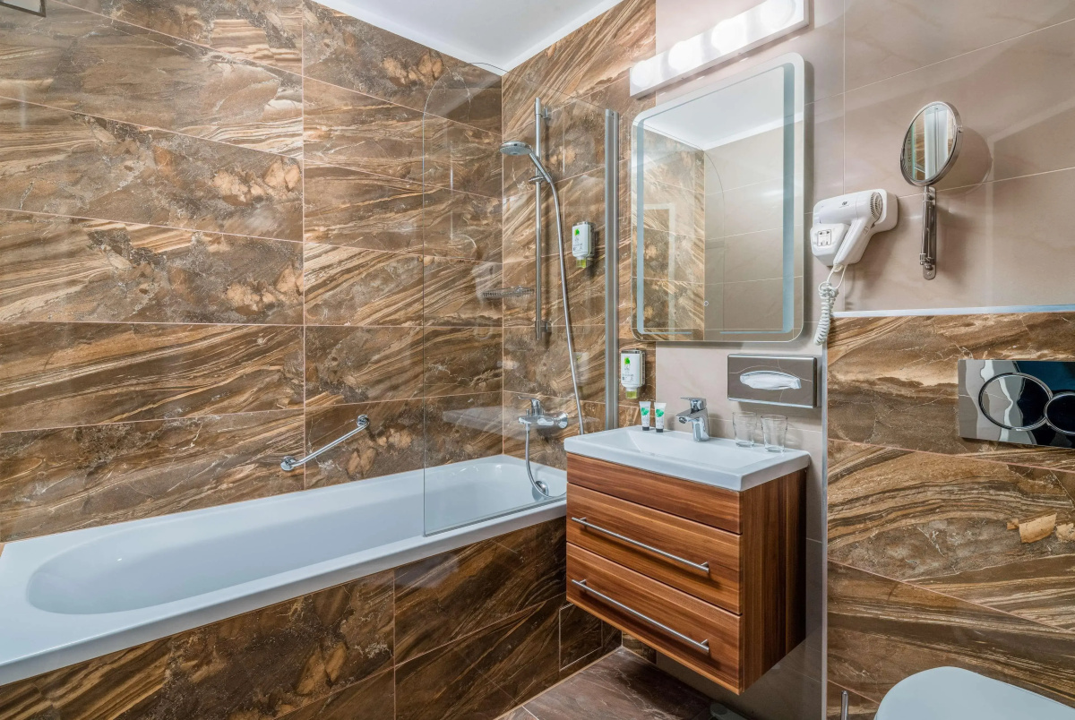 Best Western Plus Celebrity Suites