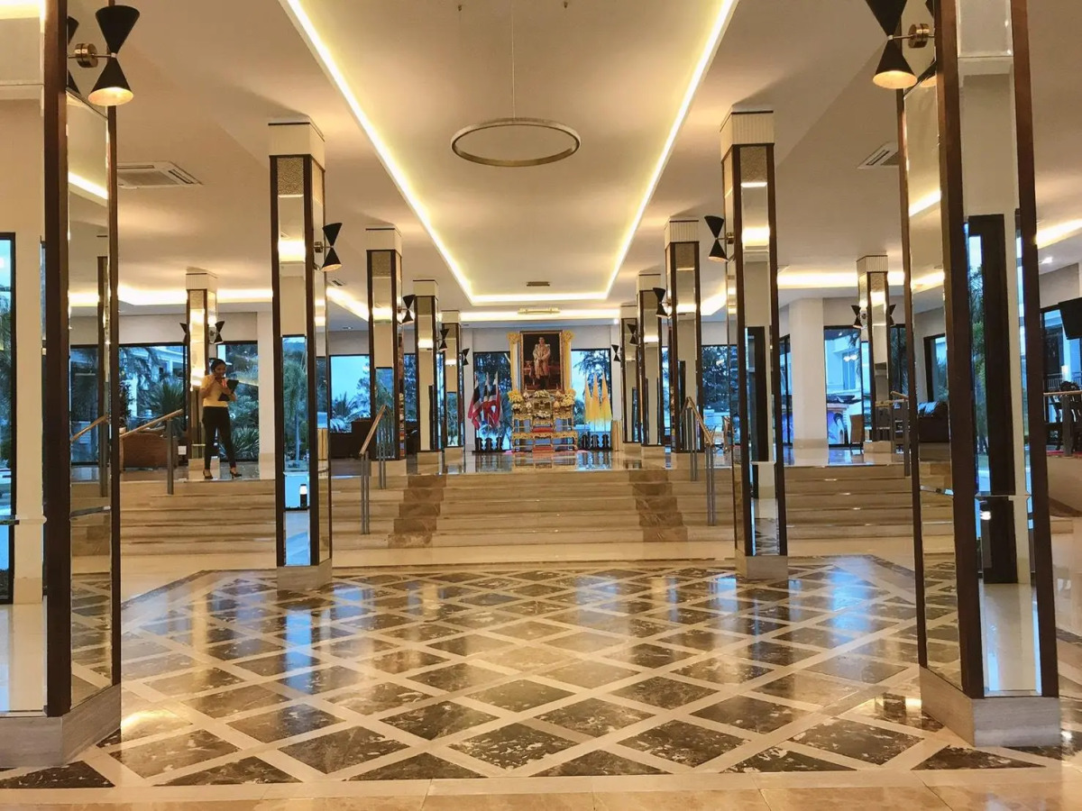 Seapine Beach Golf and Resort Hua Hin