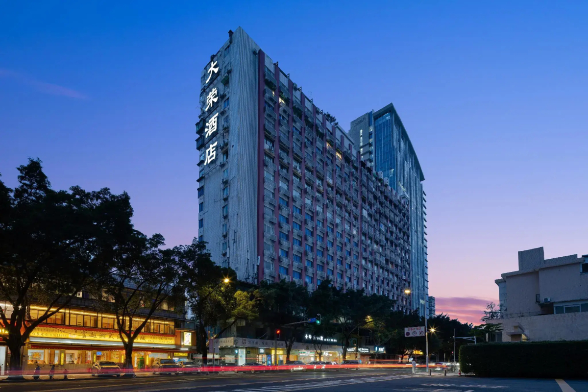 Wings Hotel
