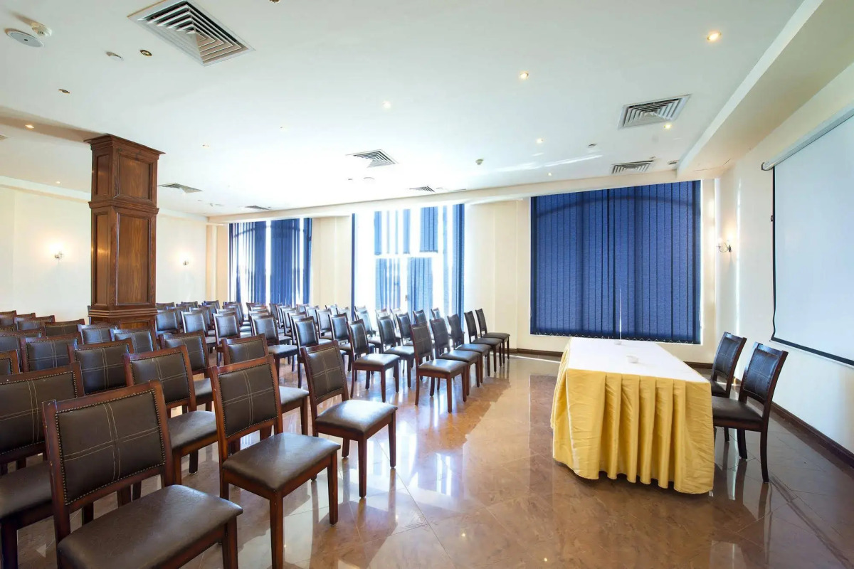 Amwaj Oyoun Resort & Casino