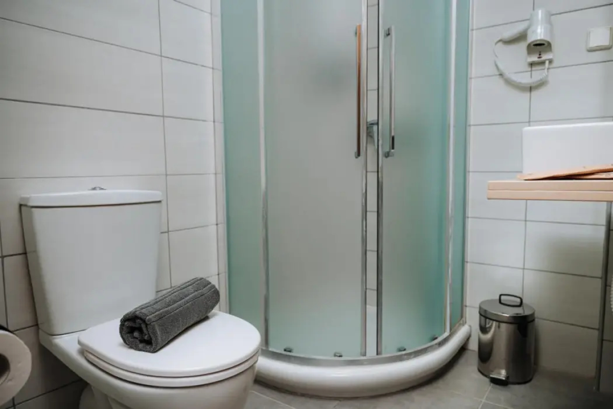 Отель Amphitryon City