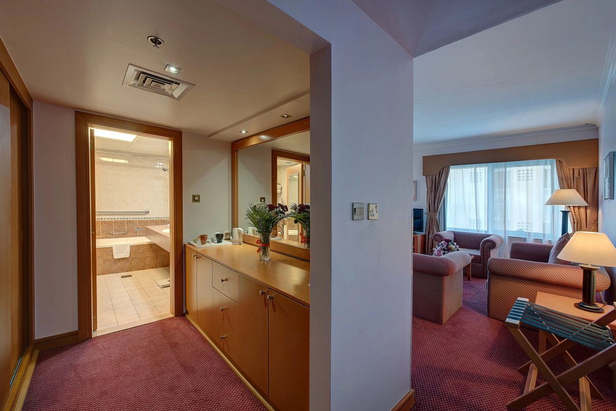 Golden Tulip Deira Hotel