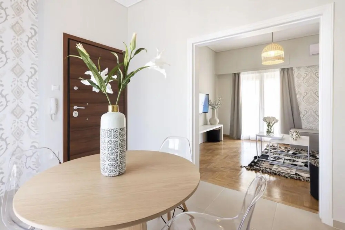 “Dandelion” apartment with an Acropolis view