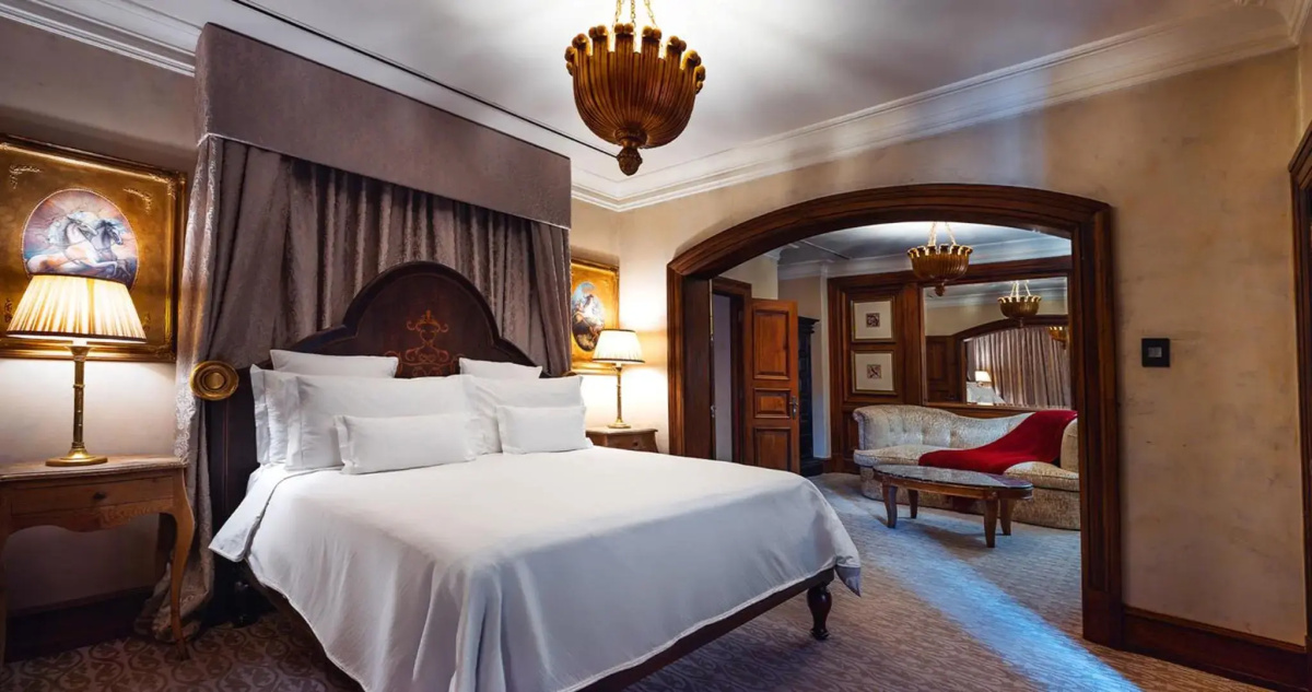 Palazzo Hotel