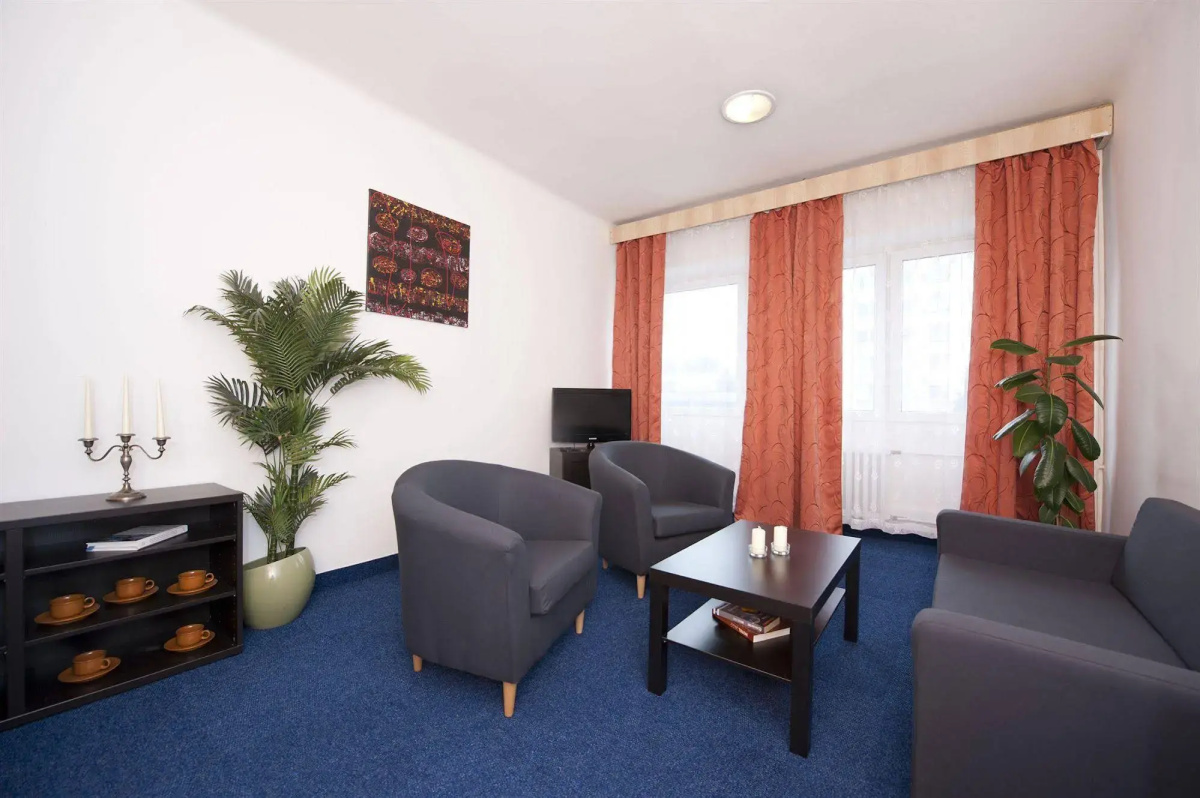 Hotel Plus