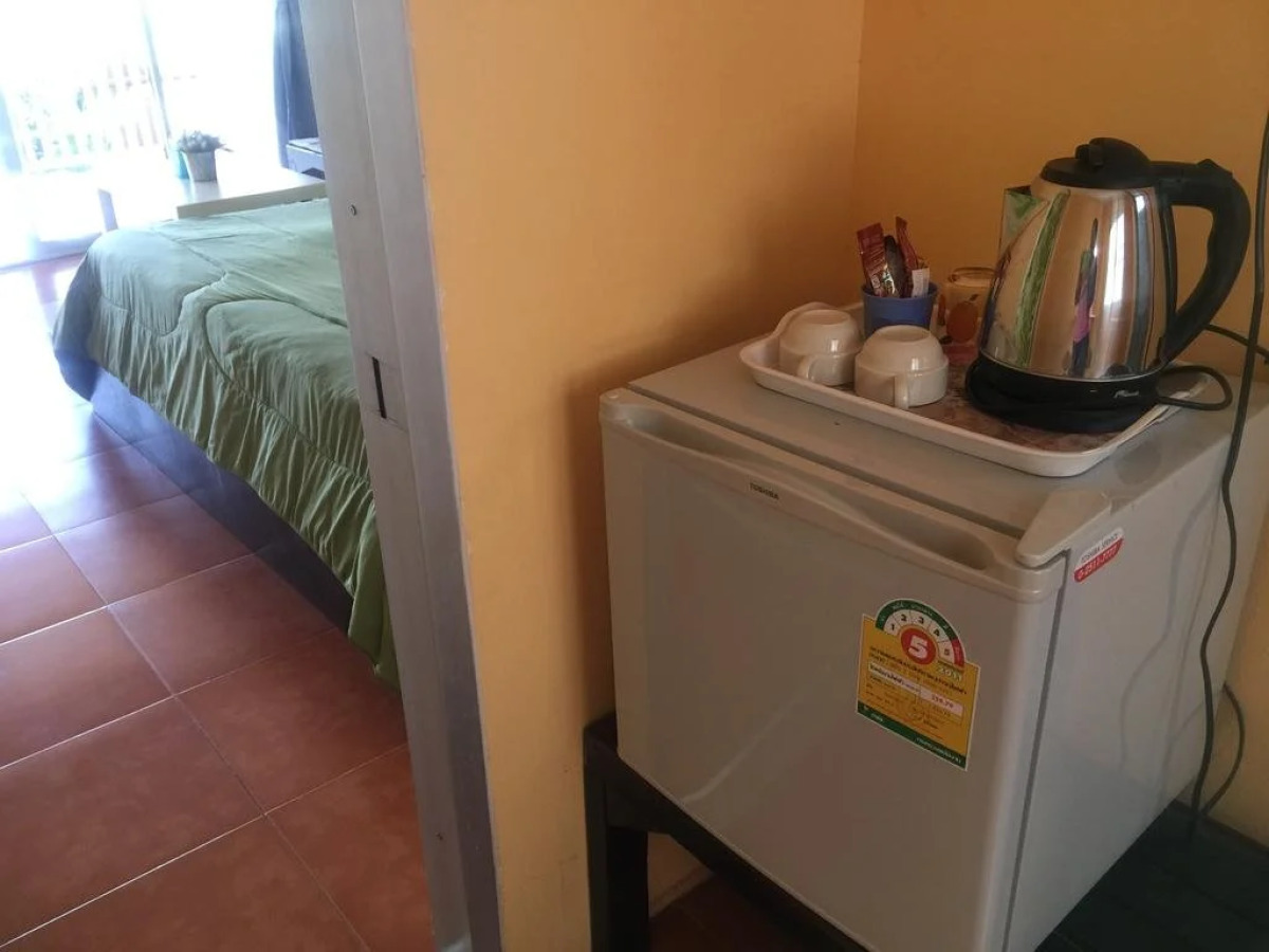 Insook Ko Larn Guesthouse