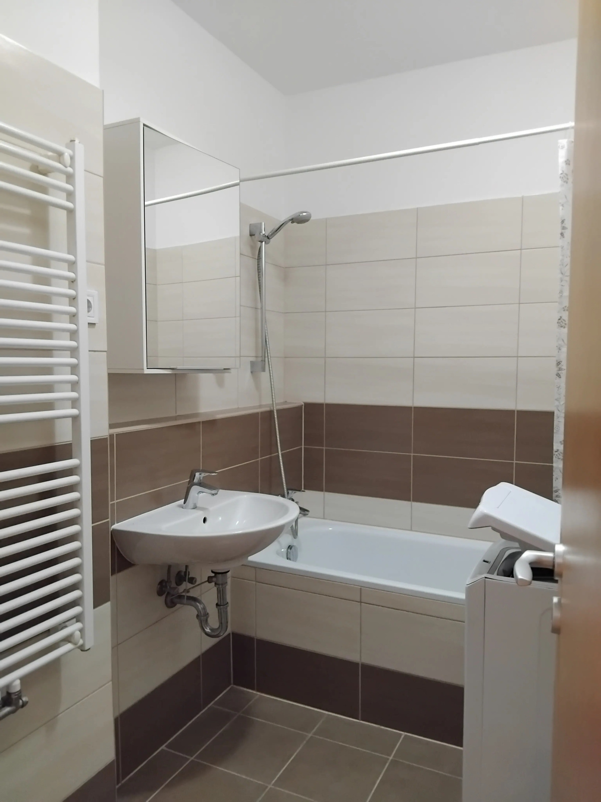 Corvin Center Suites