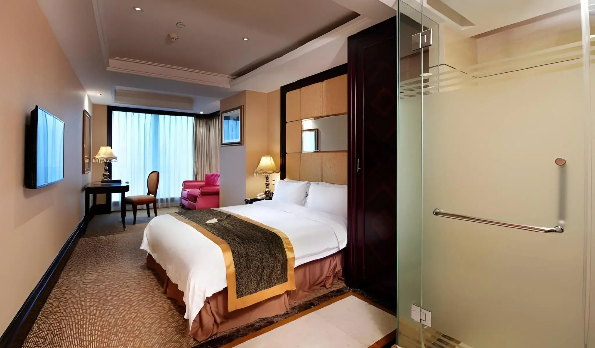 Royal Mediterranean Hotel