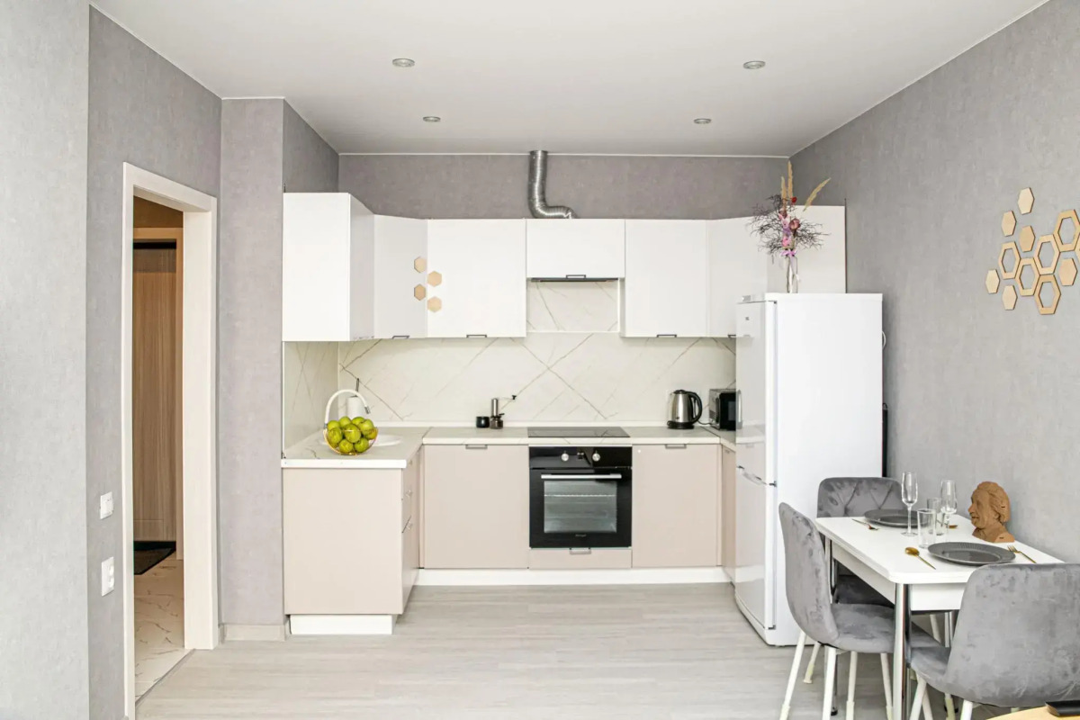 SunSet (СанСет) на улице Героя Советского Союза Аристархова