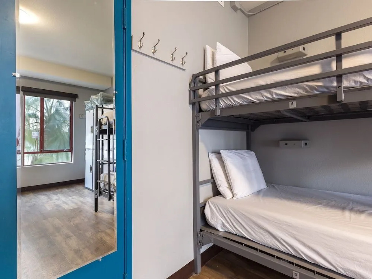 HI Los Angeles Santa Monica Hostel