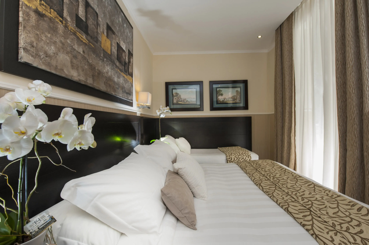 Yes Hotel
