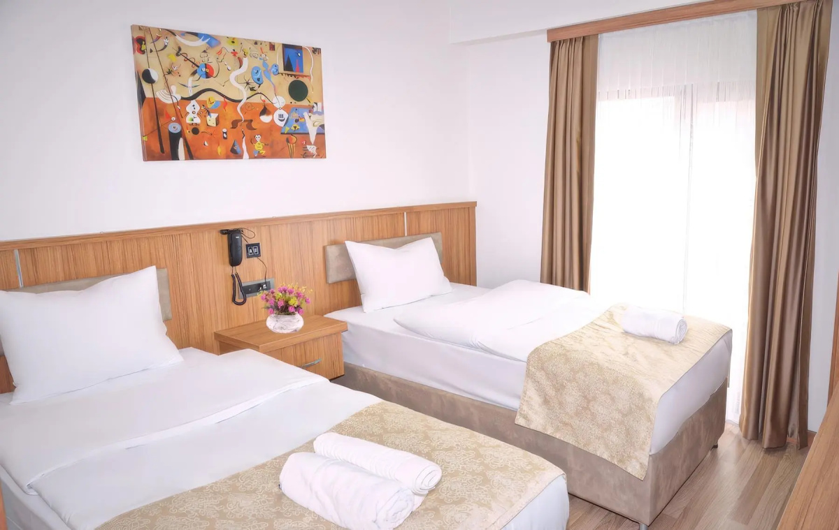 Hotel La SERA