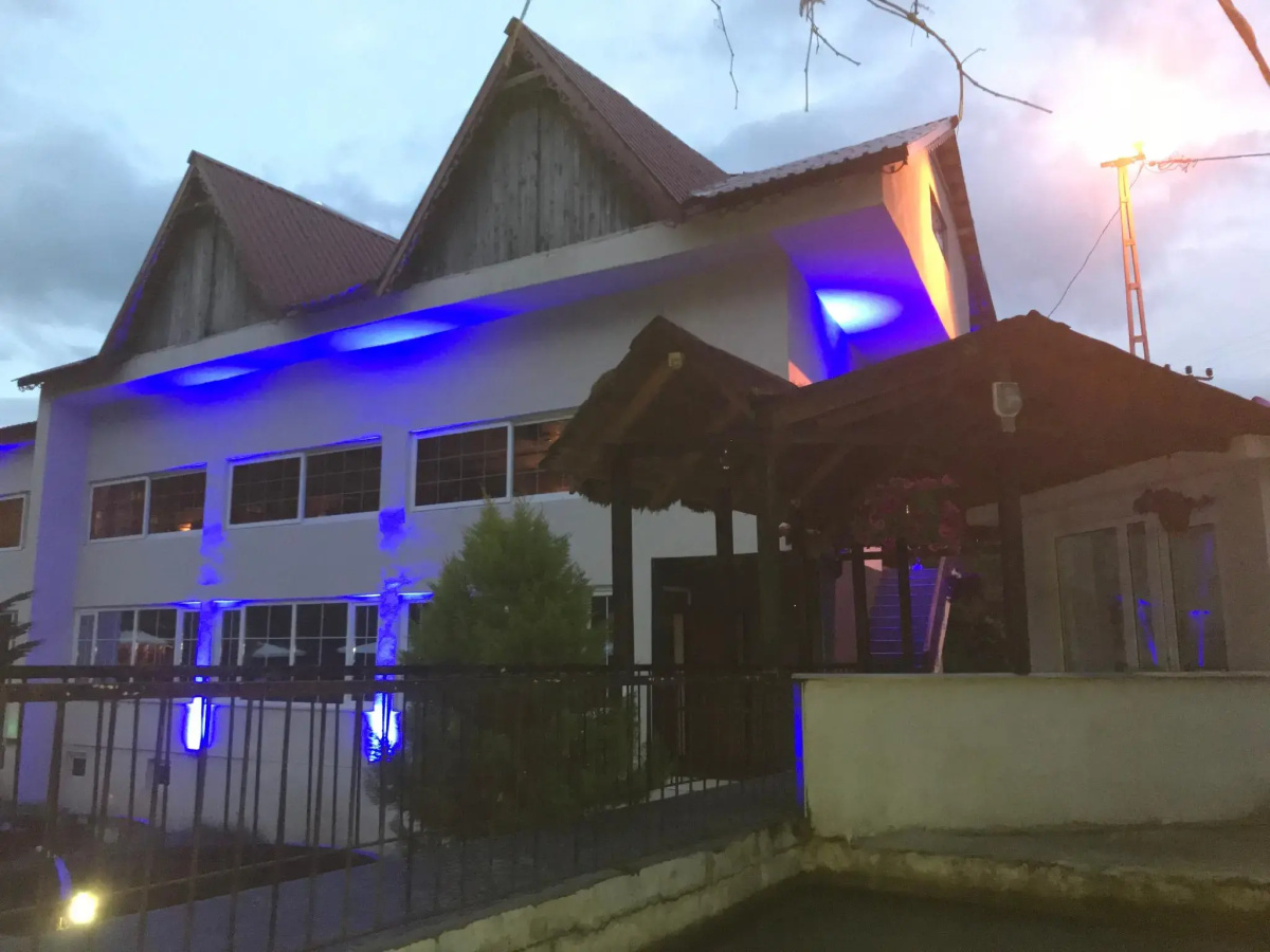 Pinar Kir Evi