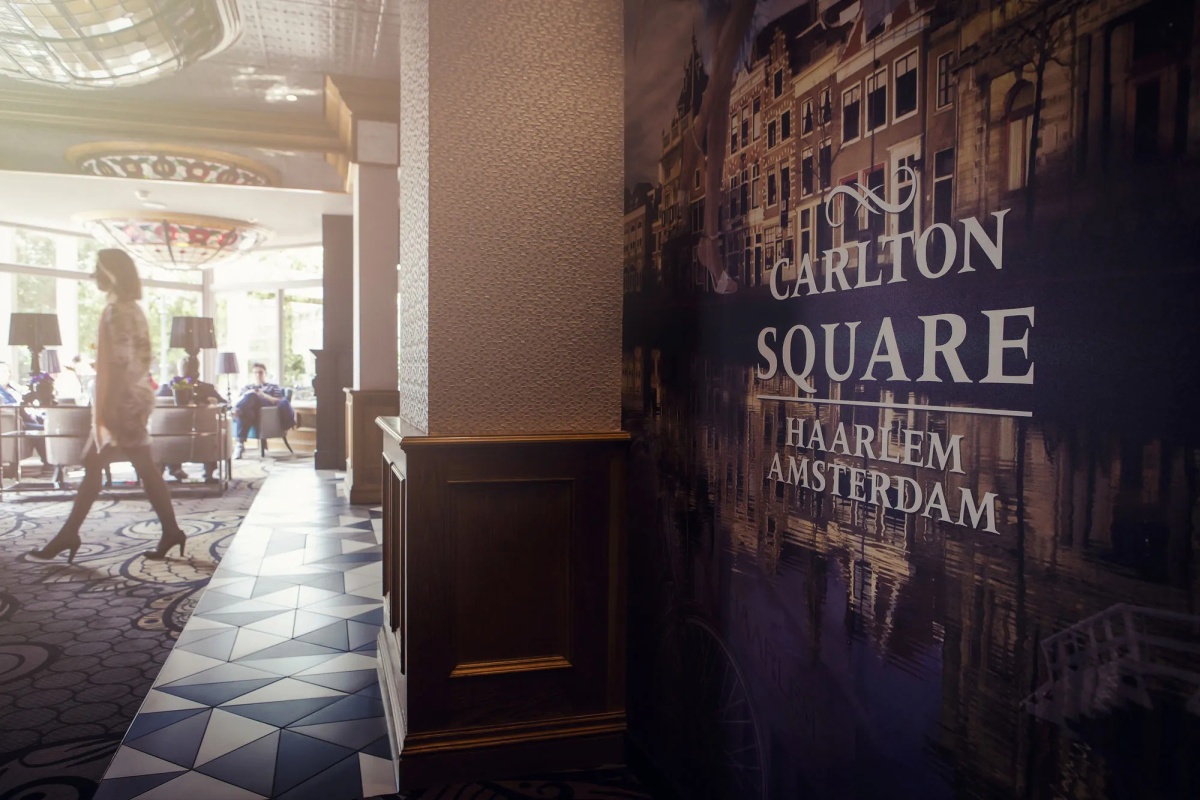 Carlton Square Hotel