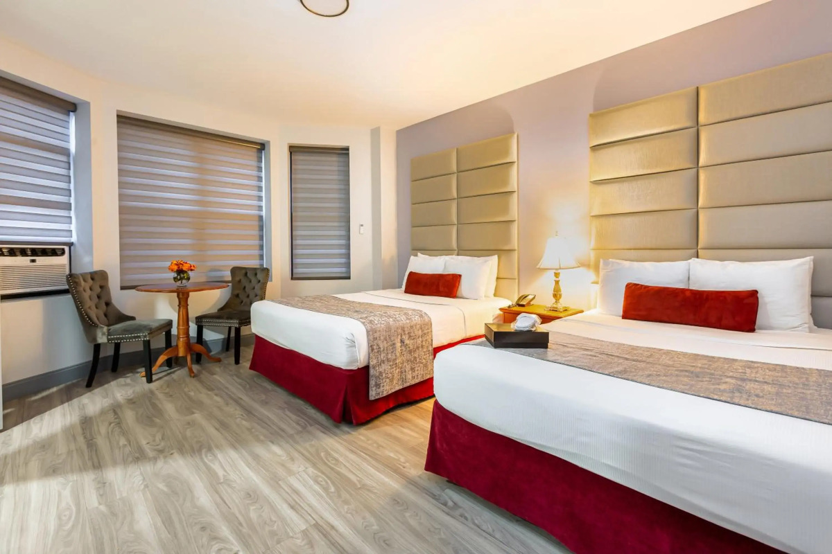 Hotel St. James