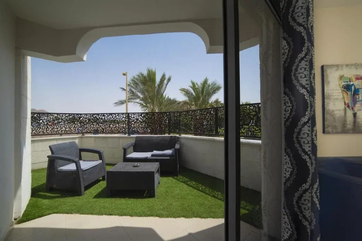 Rich Royal Suites