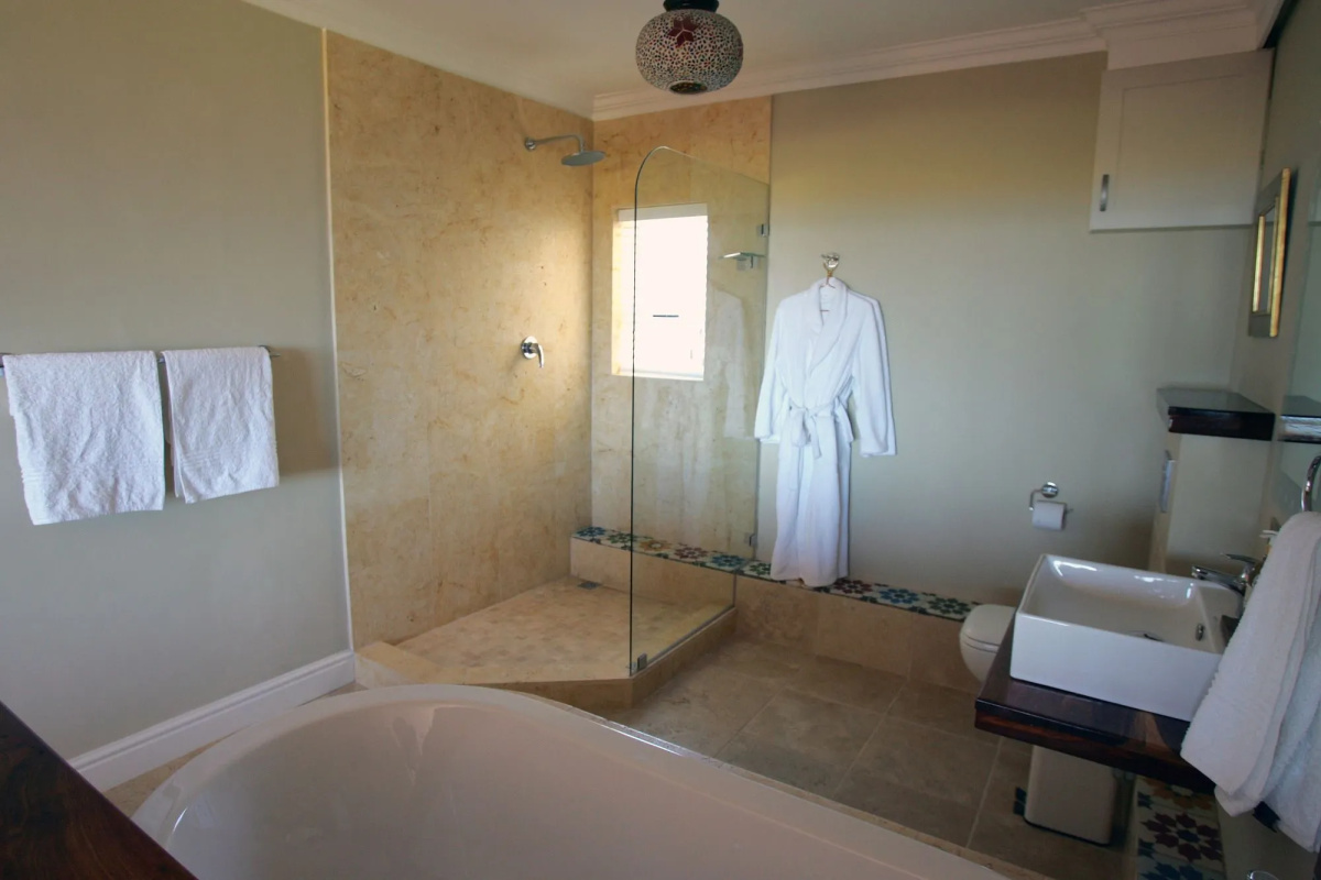 Dolphin Inn Guest House
