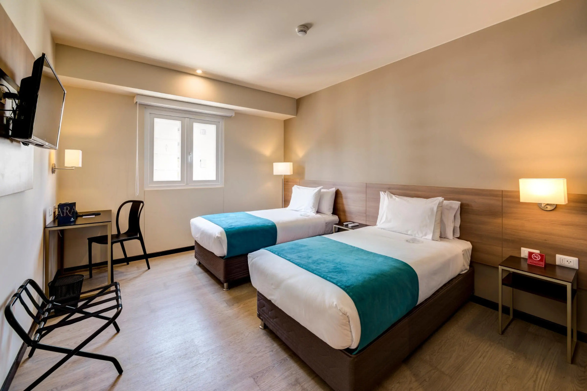 Arawi Miraflores Express