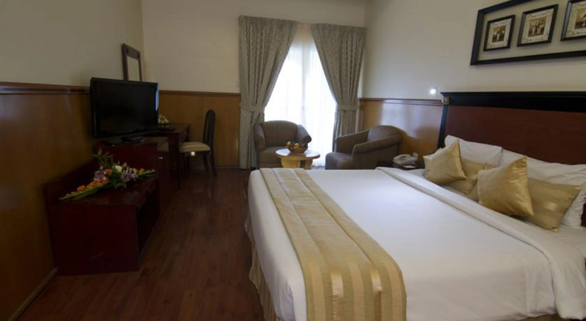 Landmark Plaza Hotel