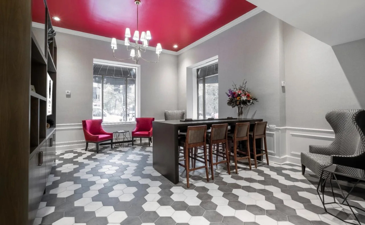 Hotel Saint Clair- Magnificent Mile