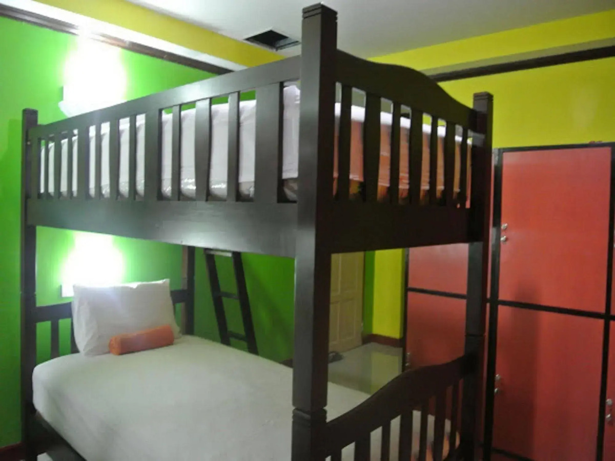 Silla Patong Hostel