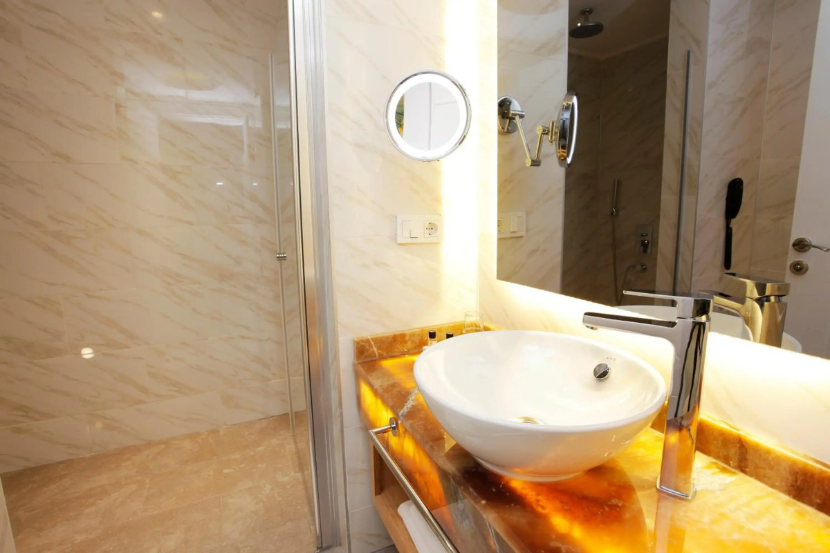 Kleopatra Suit Hotel