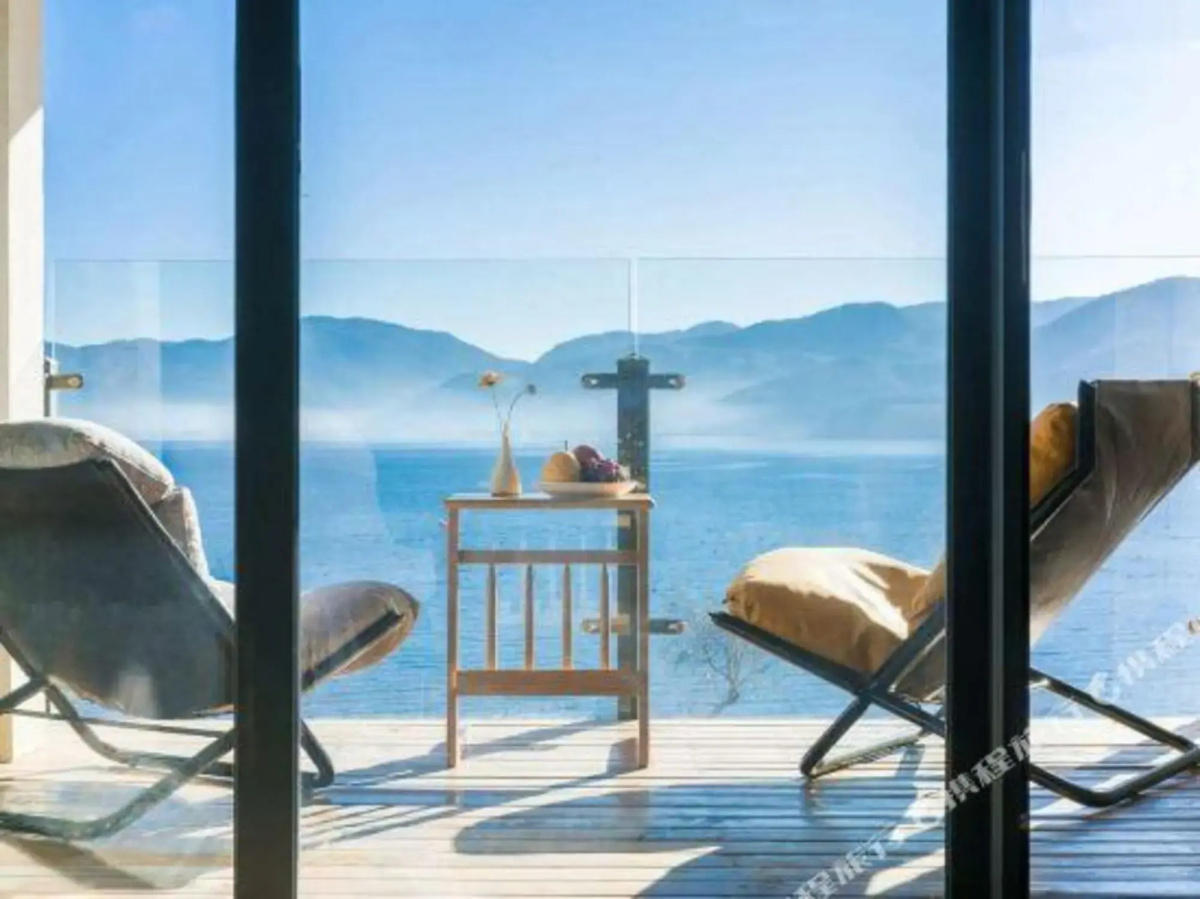 Sanya Hai Hua Apartment