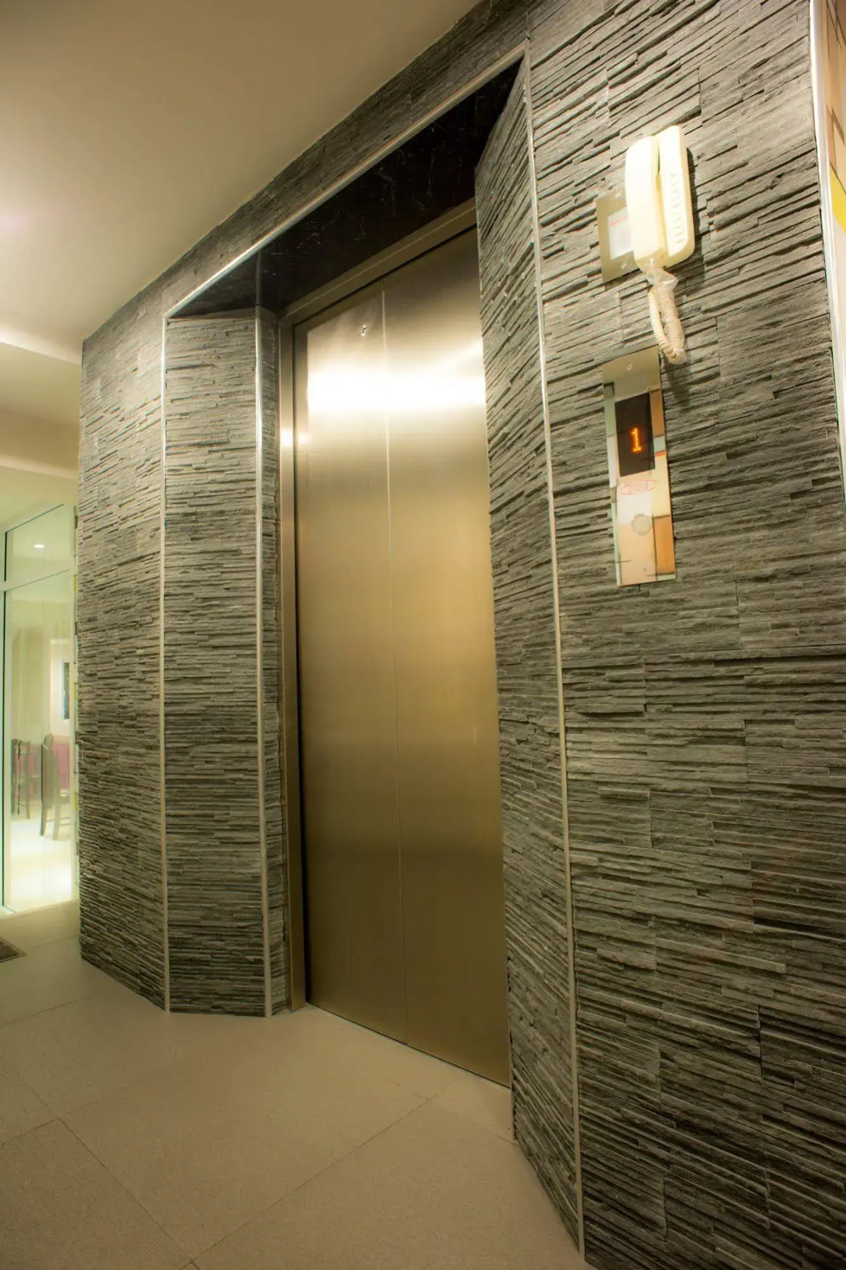 Collection O JA Siam City