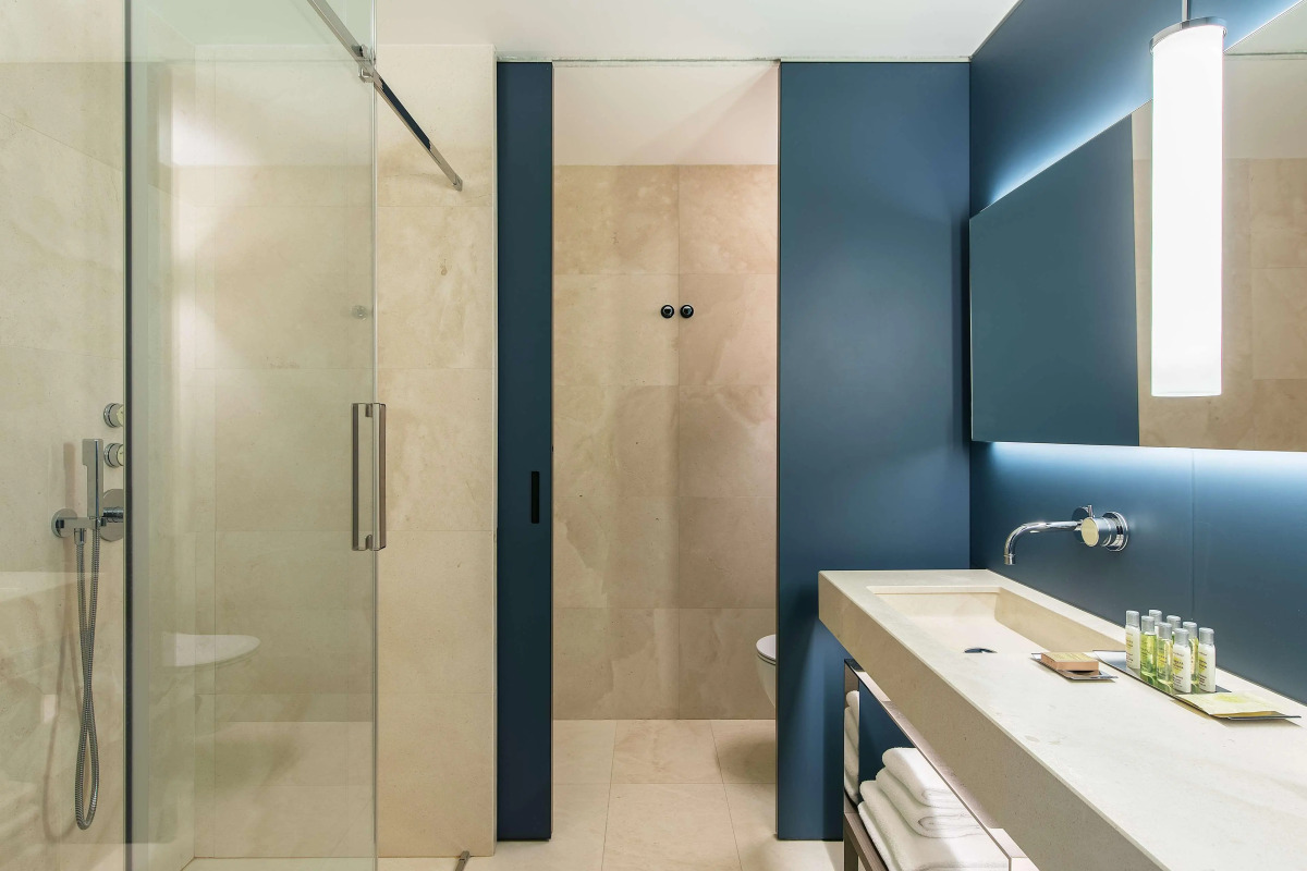 Отель Hilton Lake Como