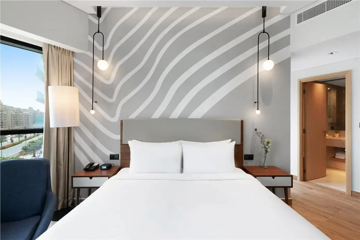 Adagio Premium The Palm