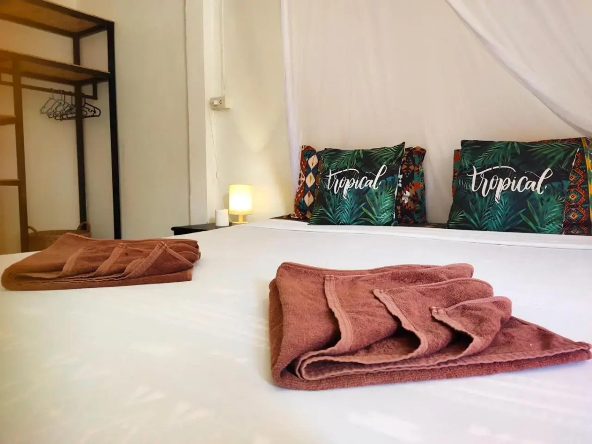 Bamboo Hut Bungalow - Adults Only