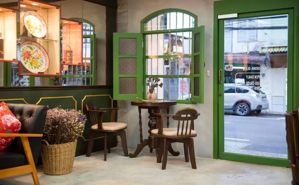 The Neighbors Hostel - Adults Only