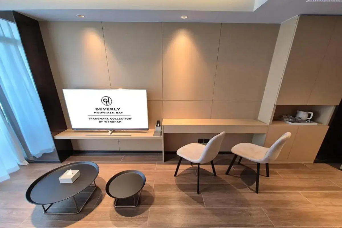 Beverly Mountain Bay, Trademark Collection By Wyndham