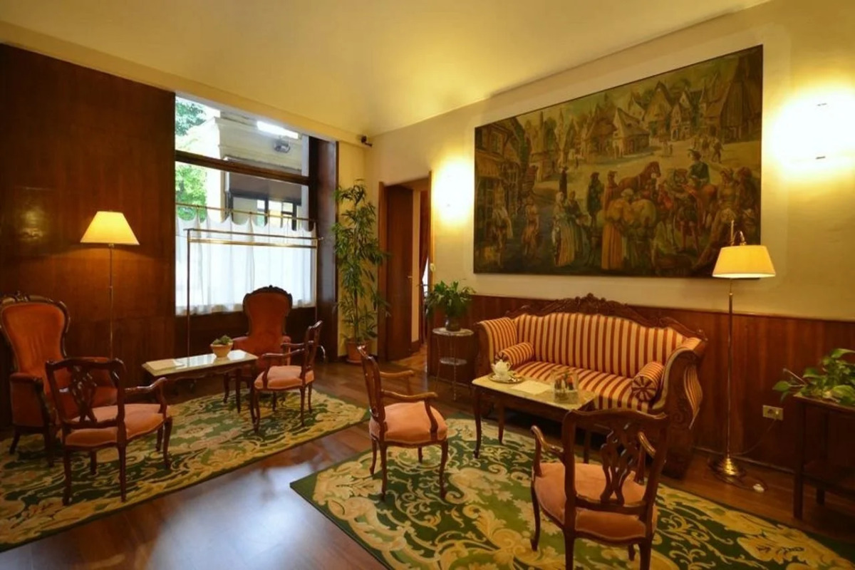 Hotel Roma E Rocca Cavour