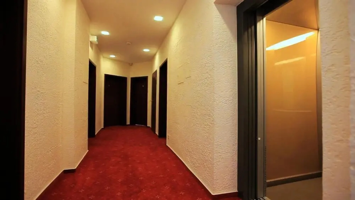 Adesso Hotel