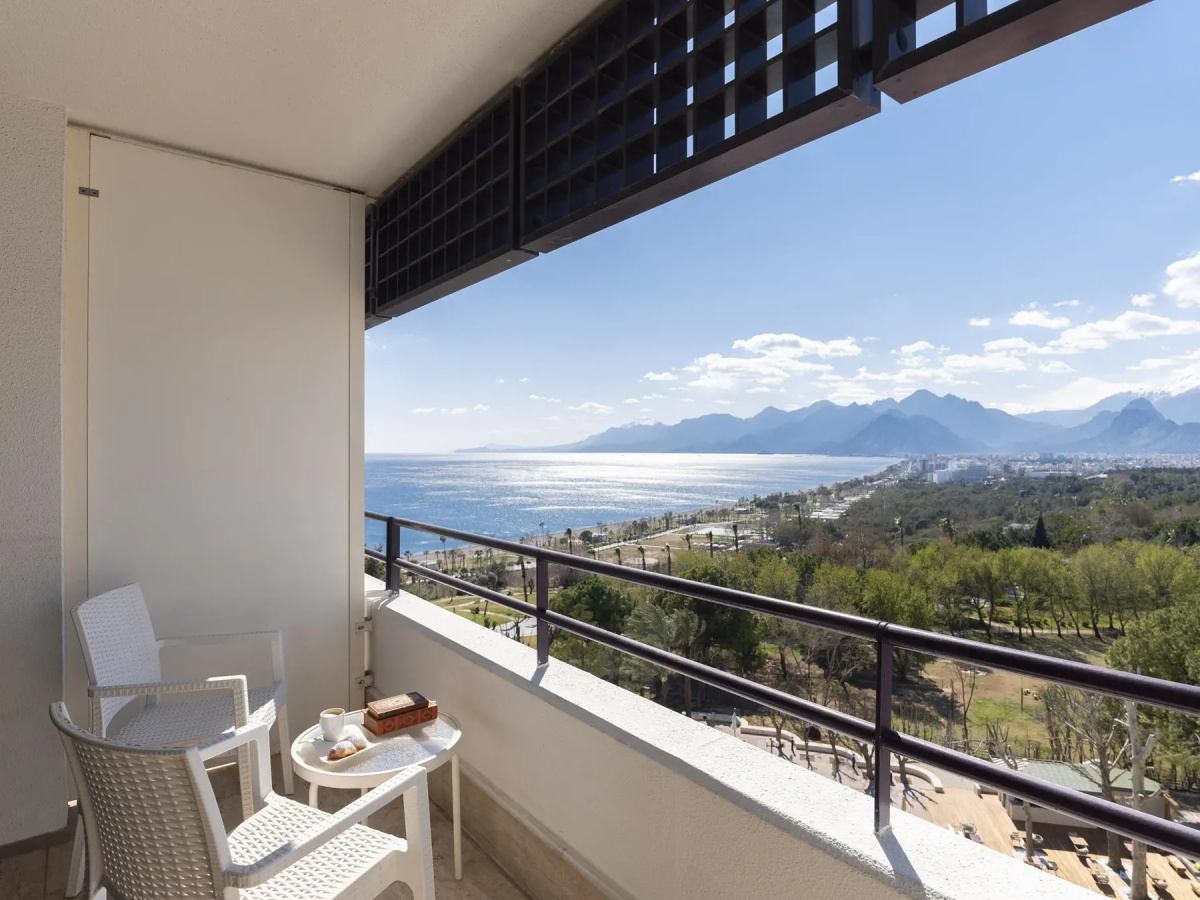 Rixos Downtown Antalya All Inclusive - The Land of Legends Access
