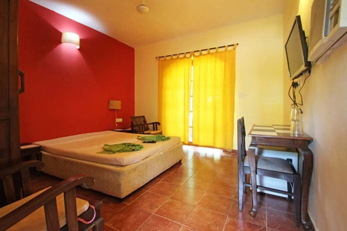 Sea Breeze Beach Resort Candolim