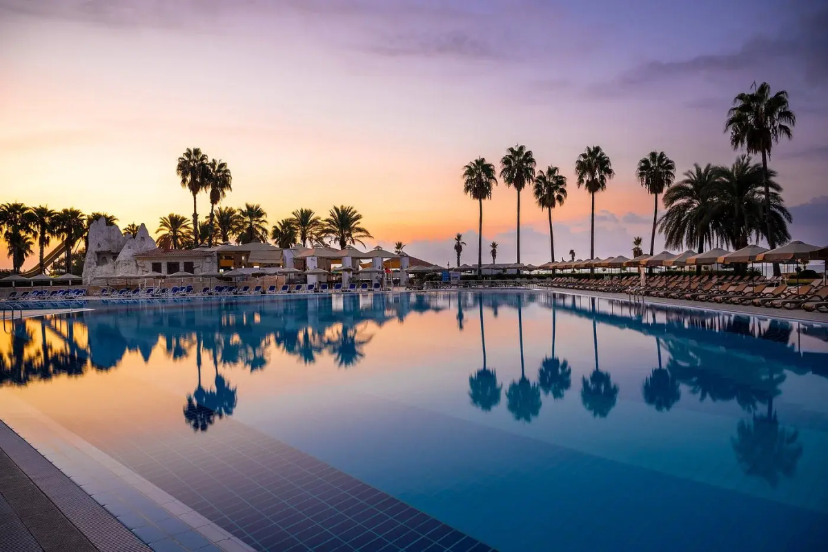 Adora Hotel & Resort