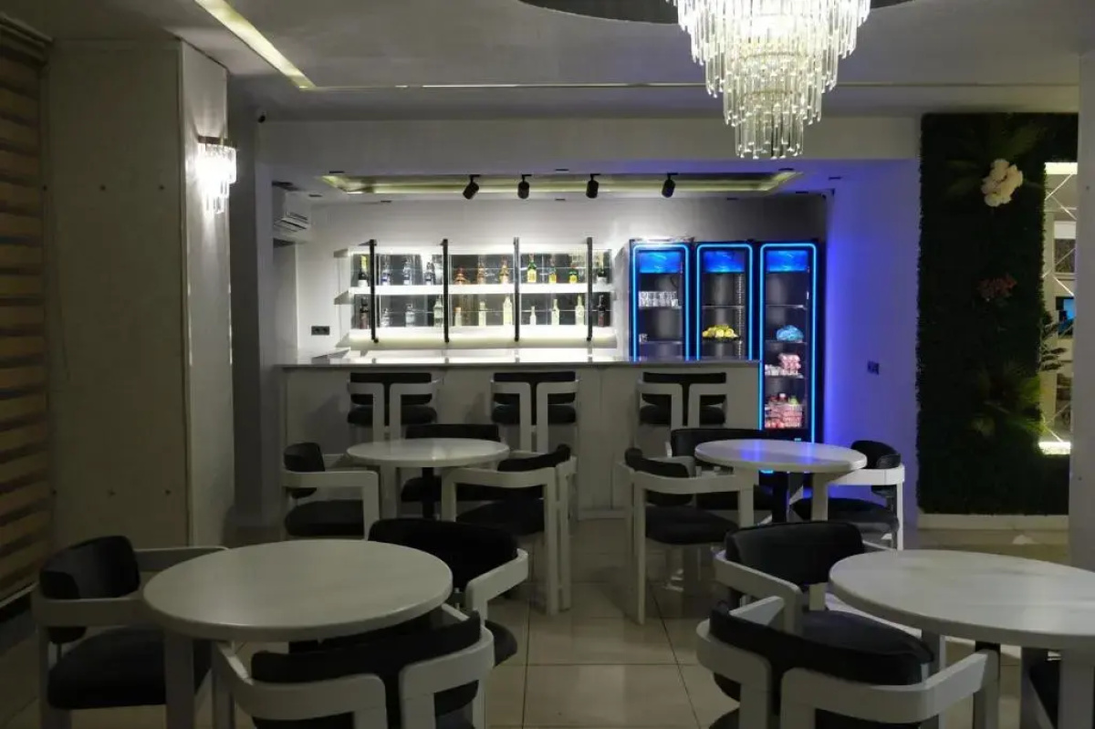 Grand Diamond Hotel