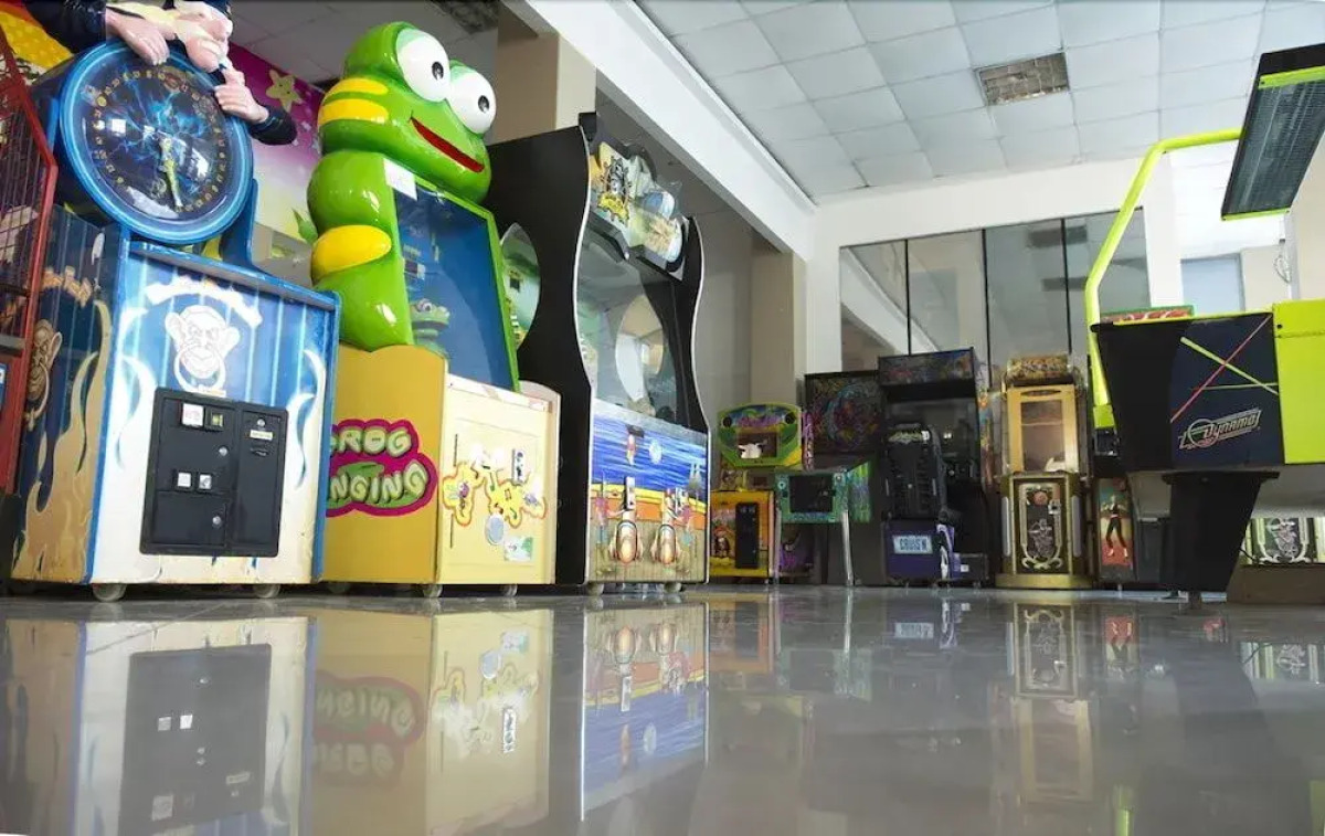 Отель Laza Hall