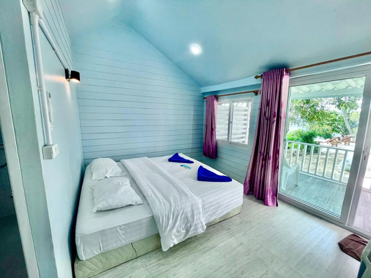 Naiharn On The Rock Resort