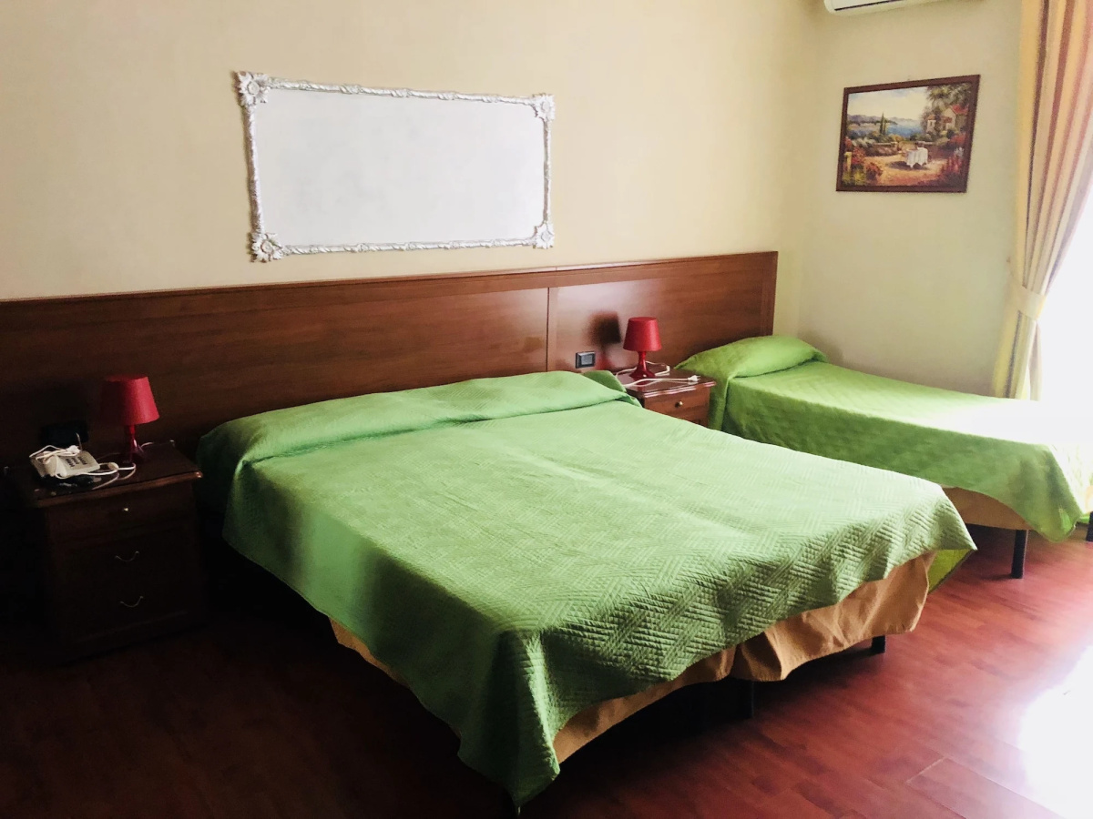 Hotel Iris