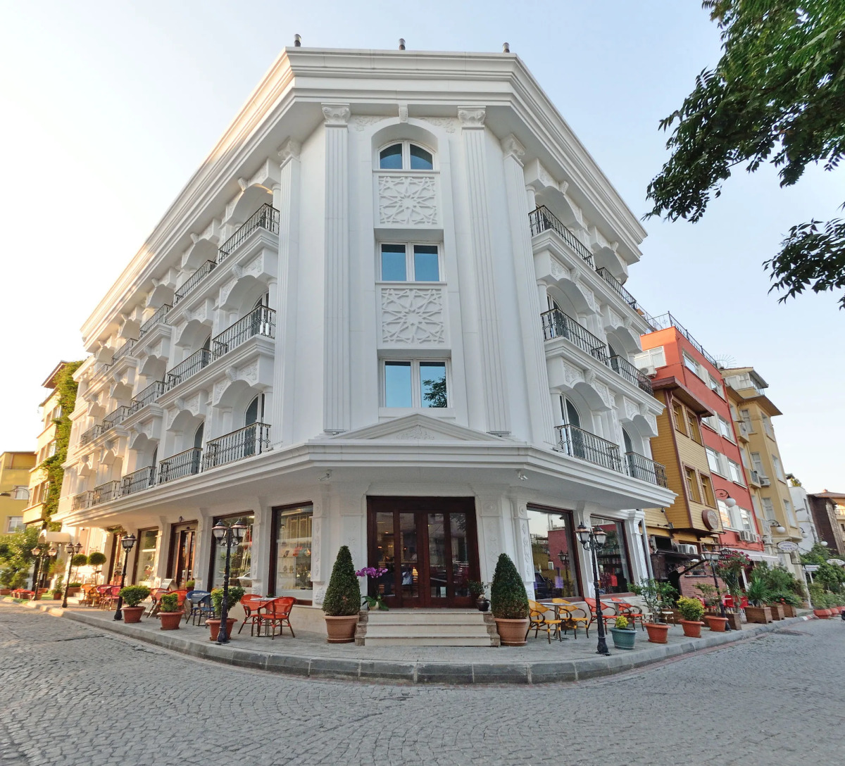 The Magnaura Palace Hotel
