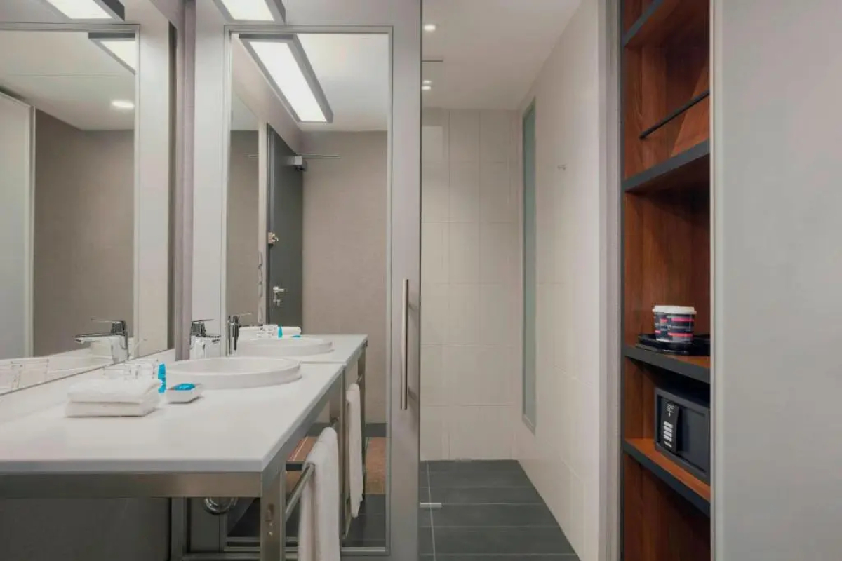 Sky Loft Hotel Kyiv by Rixwel