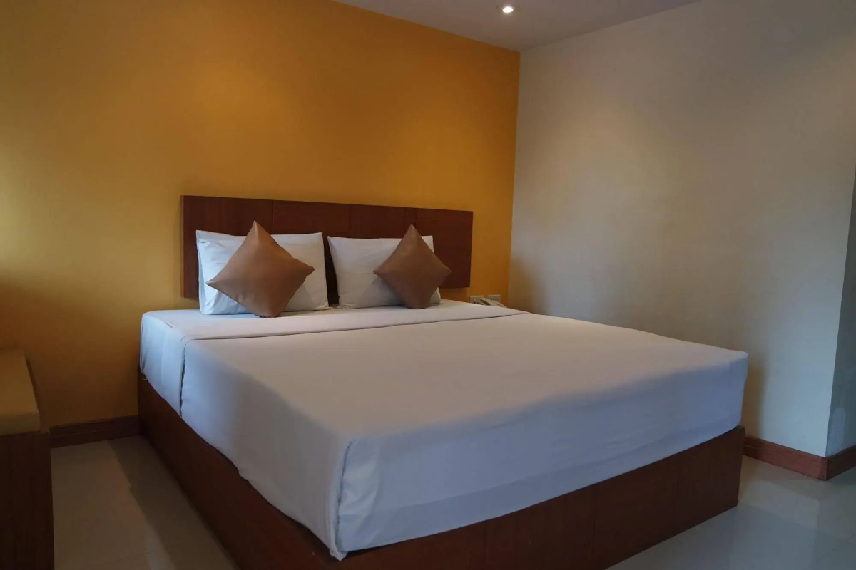 Twin Palms Resort